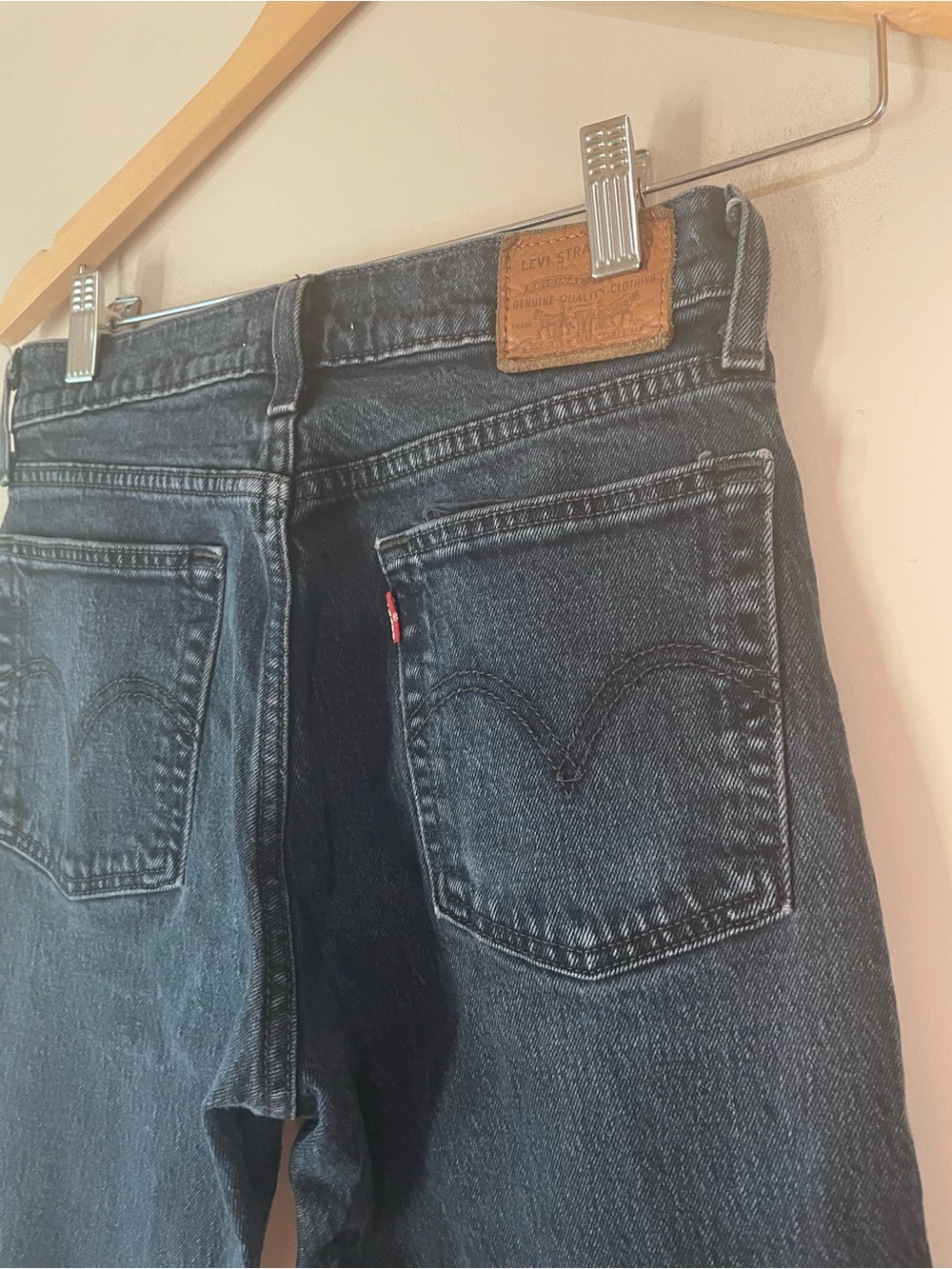 ✨ Levi’s | High Rise Button Fly Jeans - Picture 7 of 10
